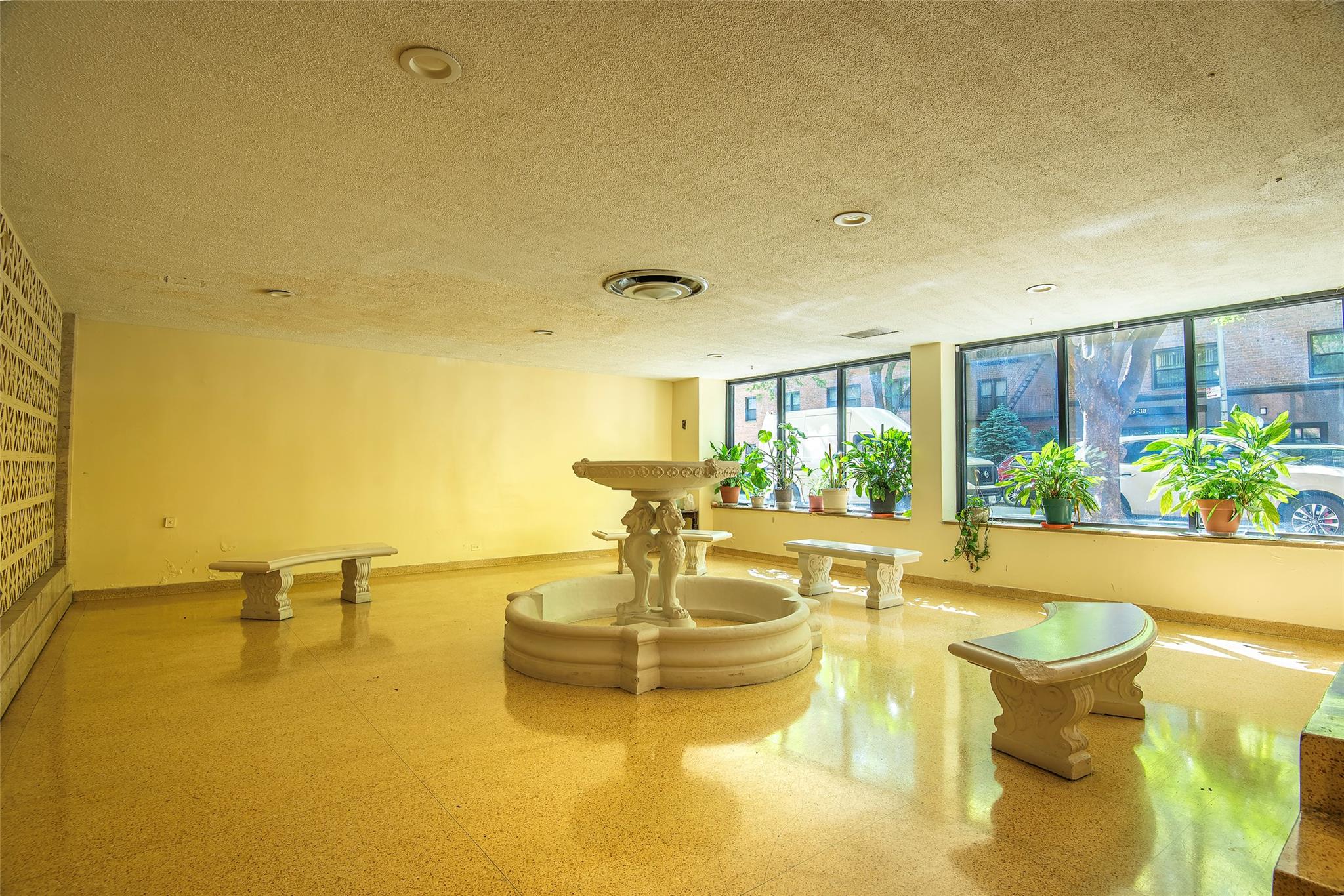 #3 photo, 99-35 59 Avenue, クイーンズ区 Corona , NY 11368