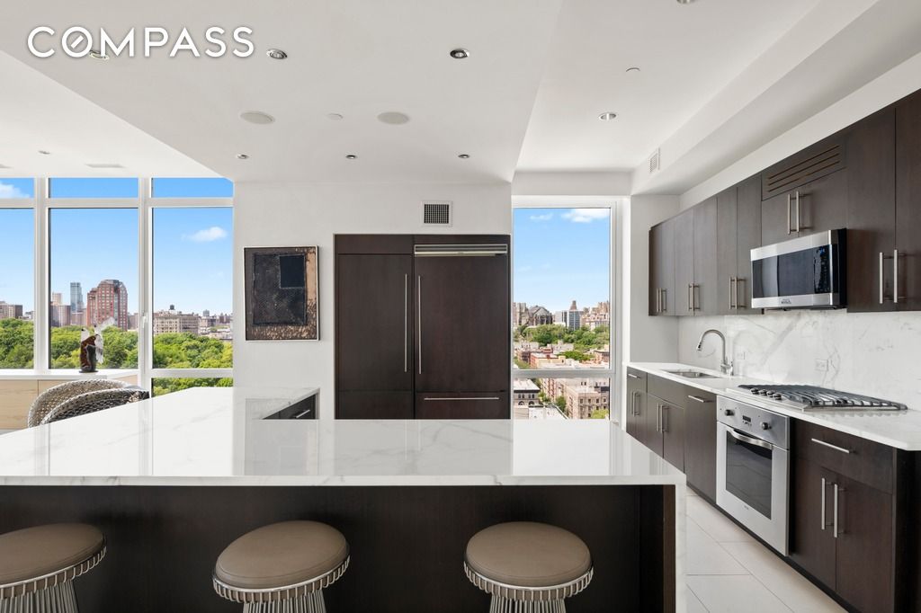 #10 photo, 111 Central Park N, マンハッタン Harlem , NY 10026