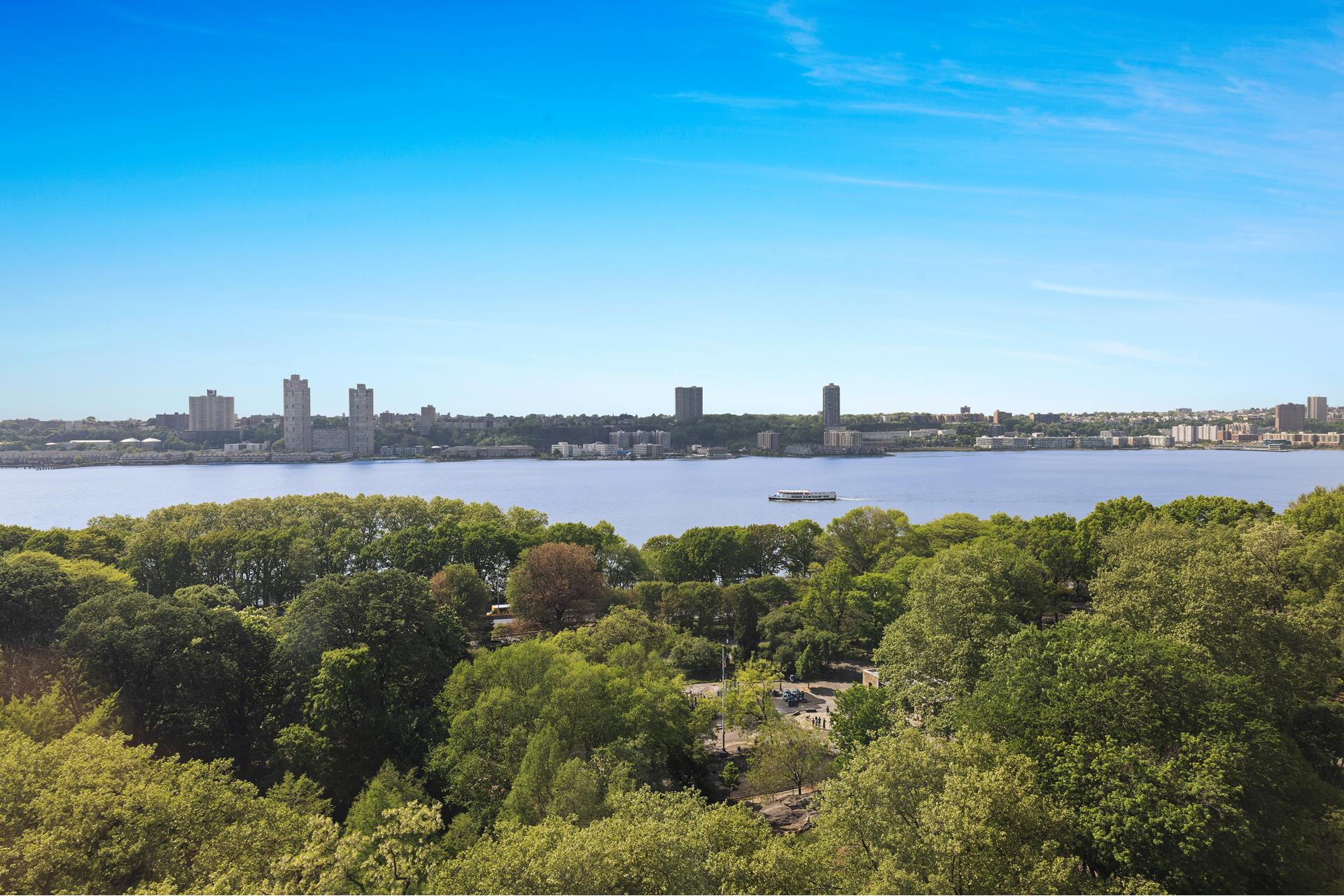 #3 photo, 90 RIVERSIDE Drive, マンハッタン Upper West Side , NY 10024