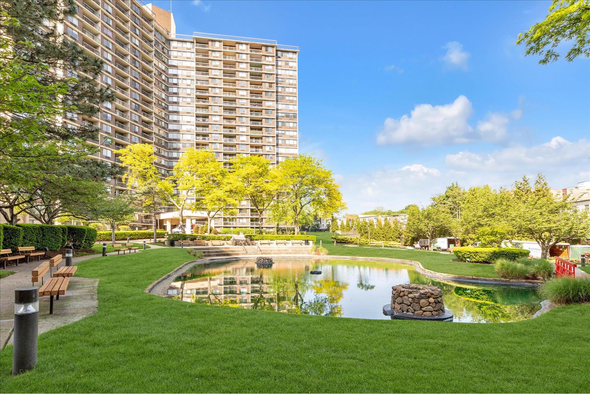 #1 photo, 2 BAY CLUB Drive, كوينز Bay Terrace , NY 11360