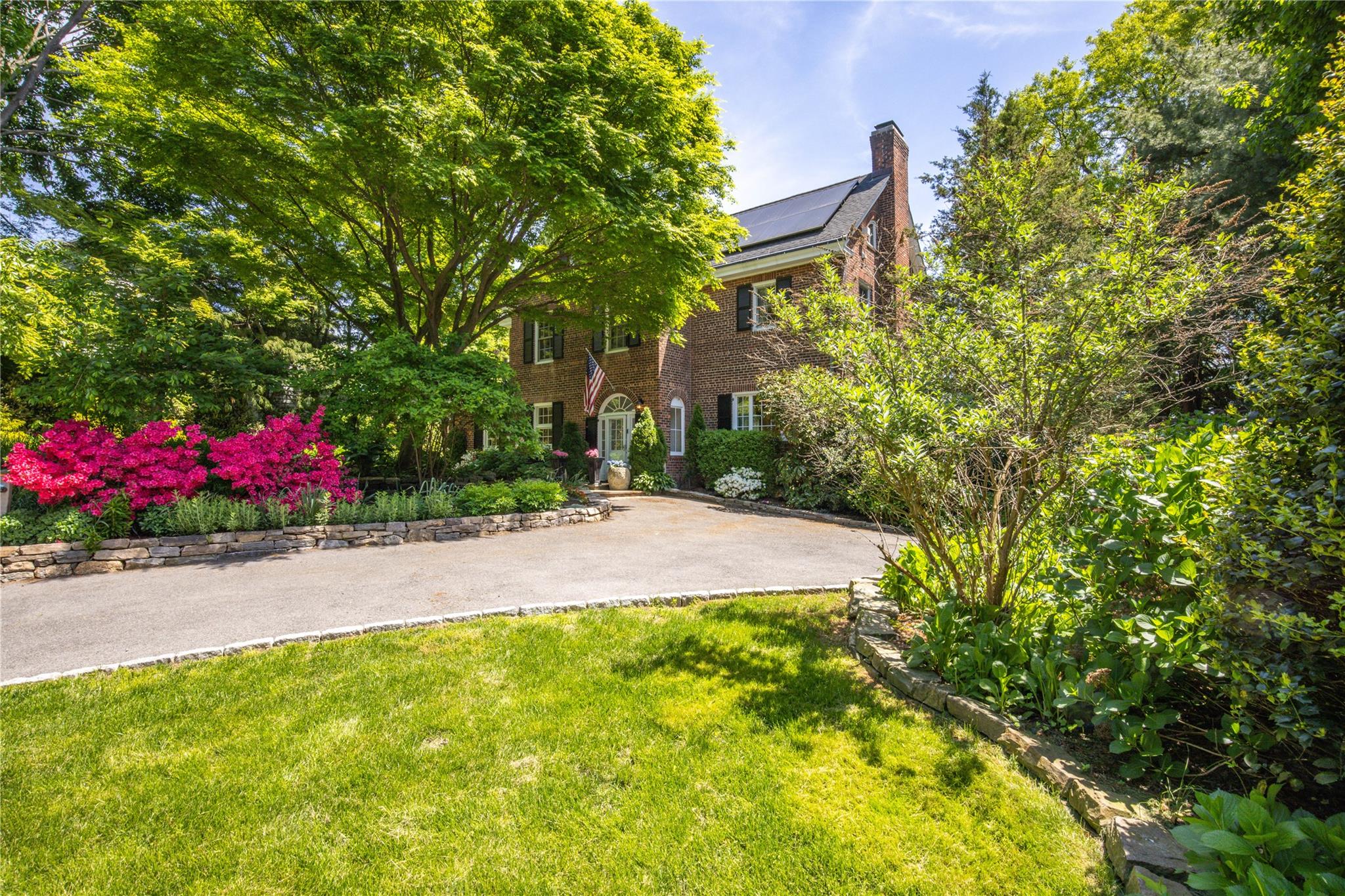 #1 photo, 19 Locust Avenue, Larchmont , NY 10538