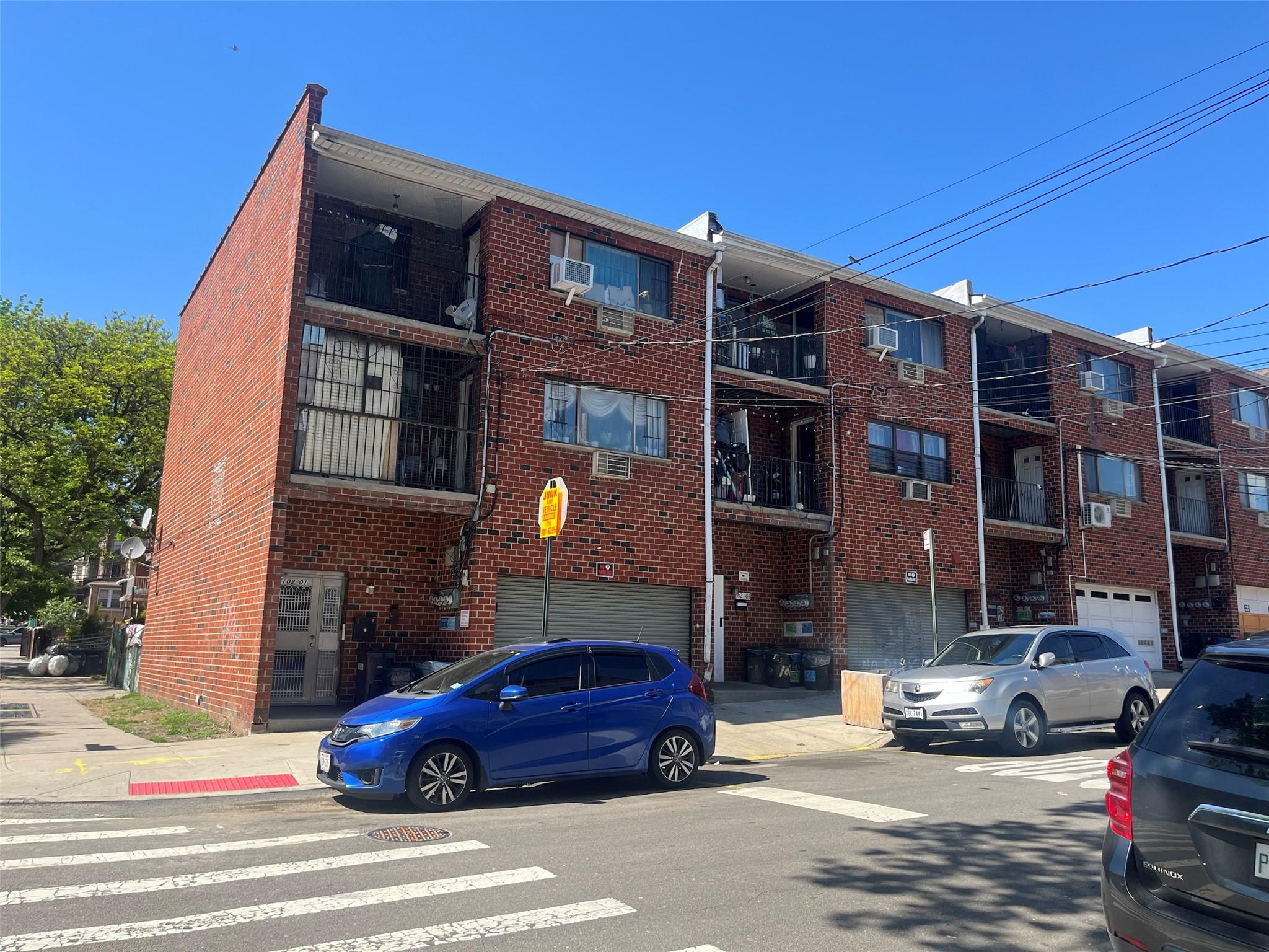 #1 photo, 102-01 Strong Avenue, クイーンズ区 Corona , NY 11368