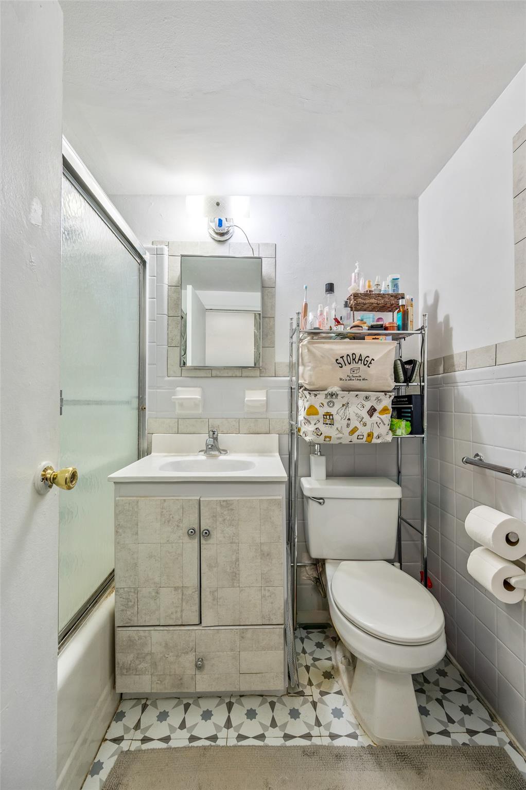 #13 photo, 6115 97th St, Rego Park , NY 11374