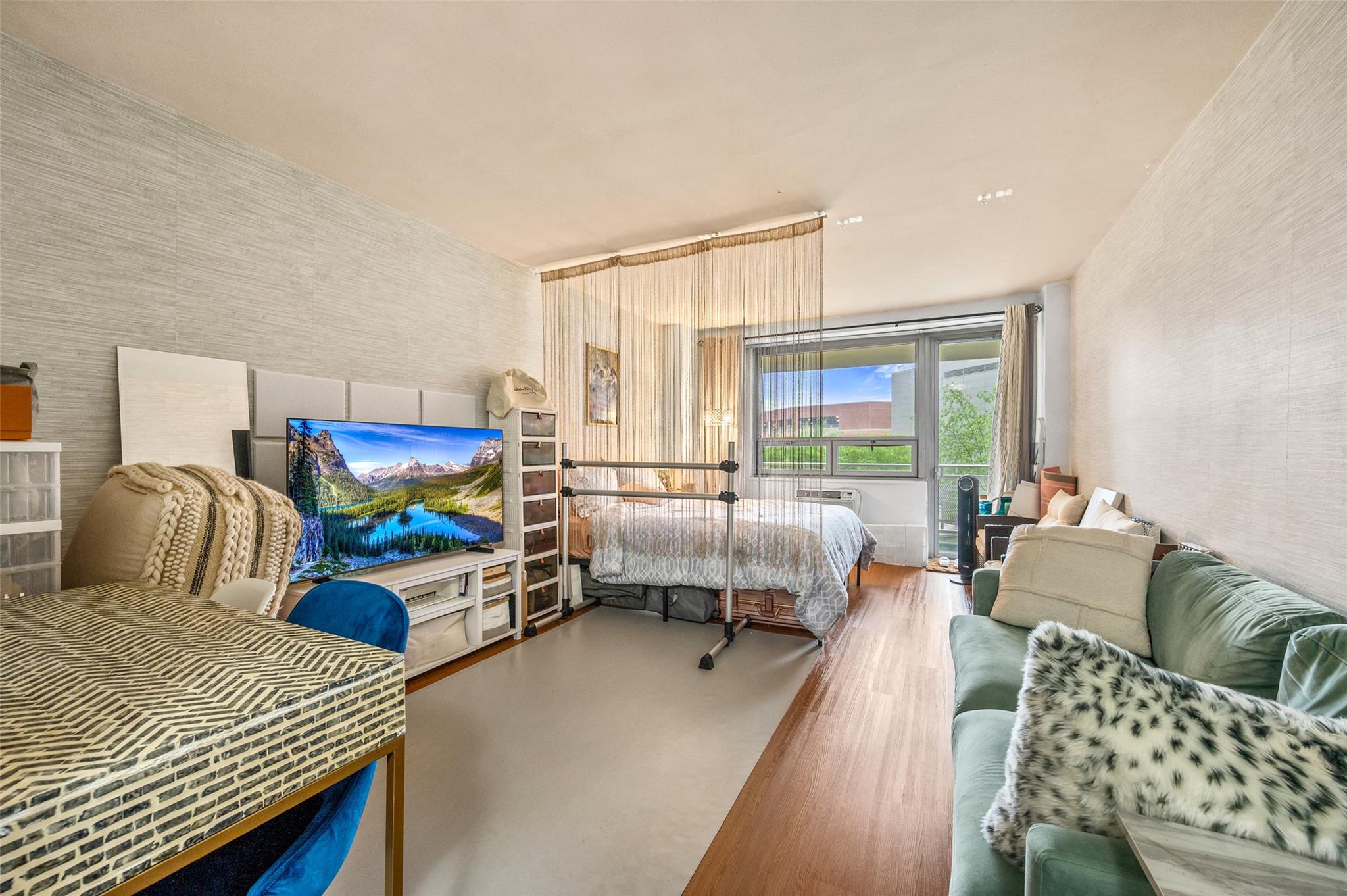 #5 photo, 6115 97th St, Rego Park , NY 11374