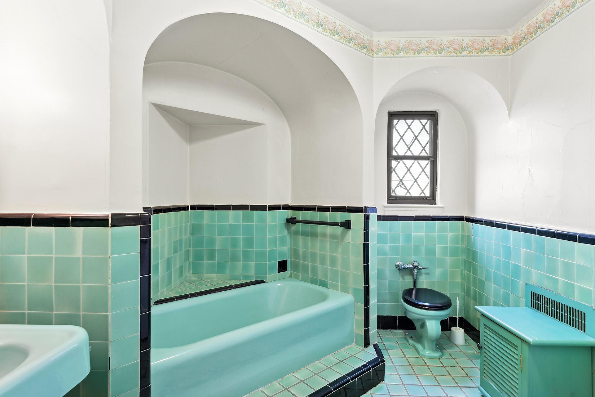 #11 photo, 45-47 193RD Street, 法拉盛 Flushing , NY 11358