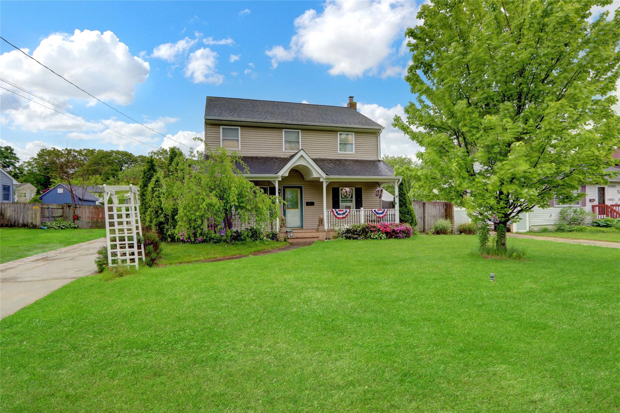 #2 photo, 24 Haynes Avenue, West Islip , NY 11795