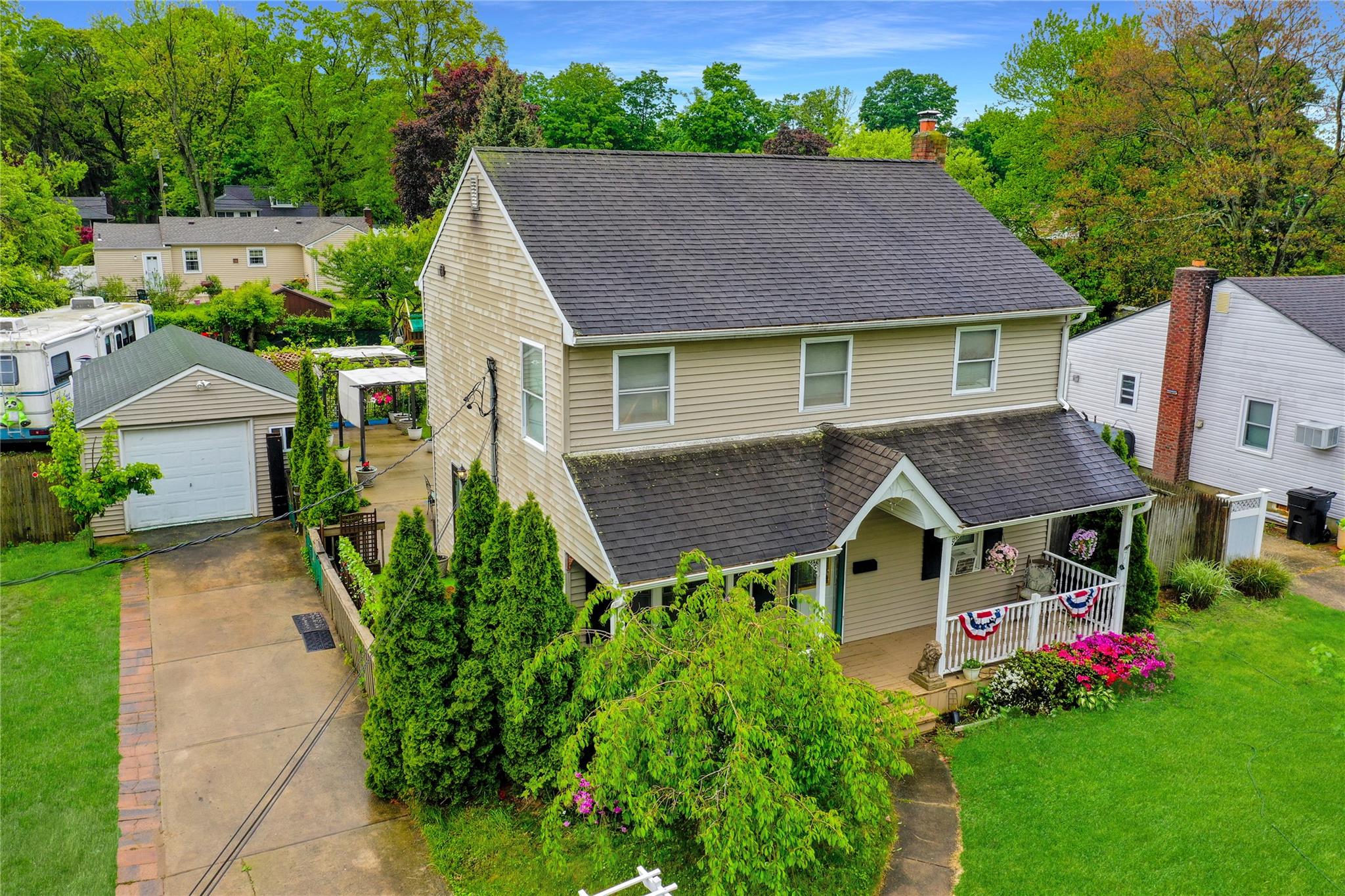 #3 photo, 24 Haynes Avenue, West Islip , NY 11795