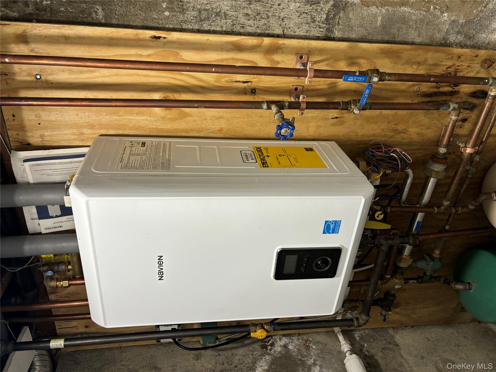 #17 photo, 14 Chenango Drive, サフォーク郡 Bay Shore , NY 11706