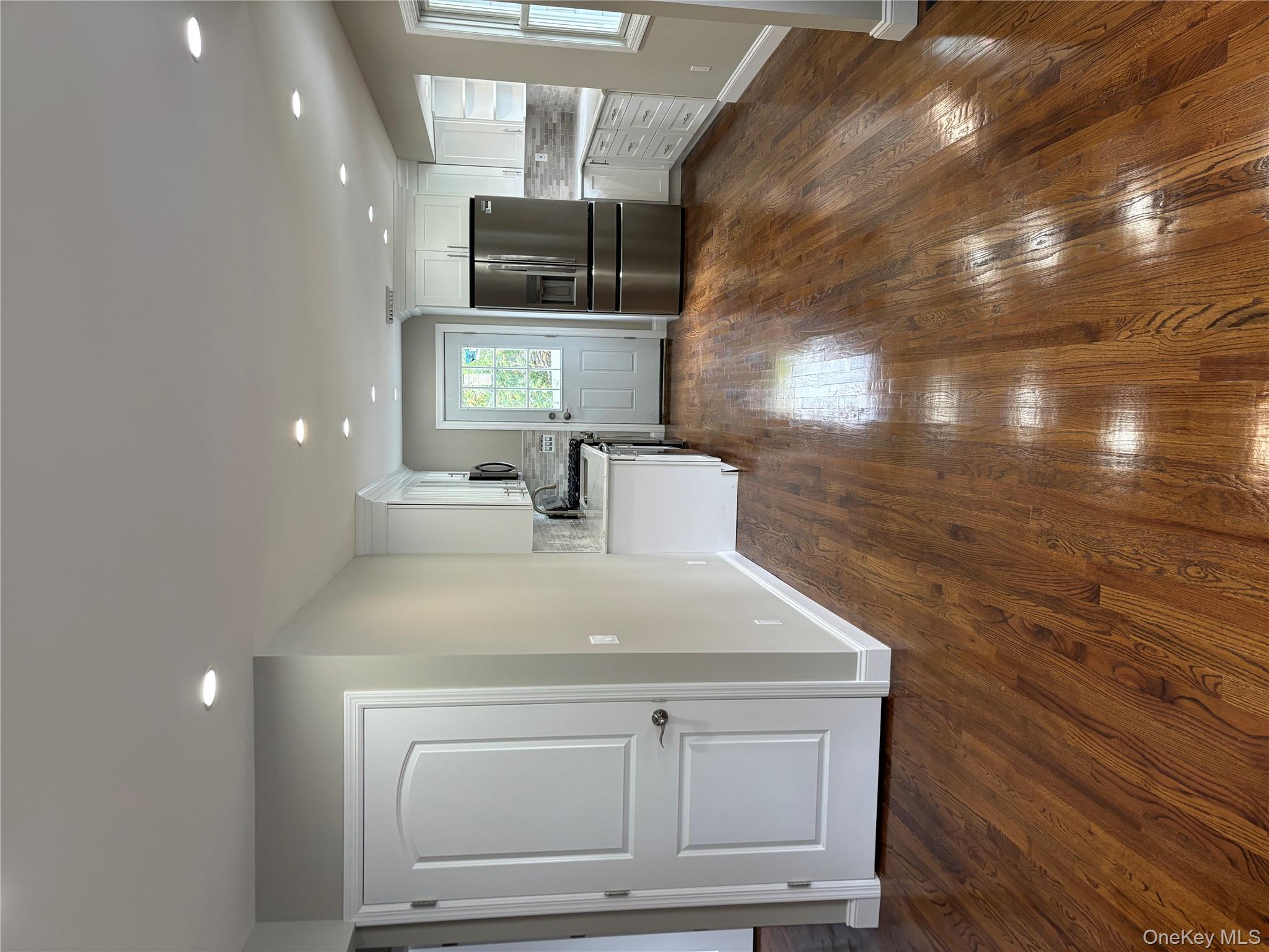 #3 photo, 14 Chenango Drive, サフォーク郡 Bay Shore , NY 11706