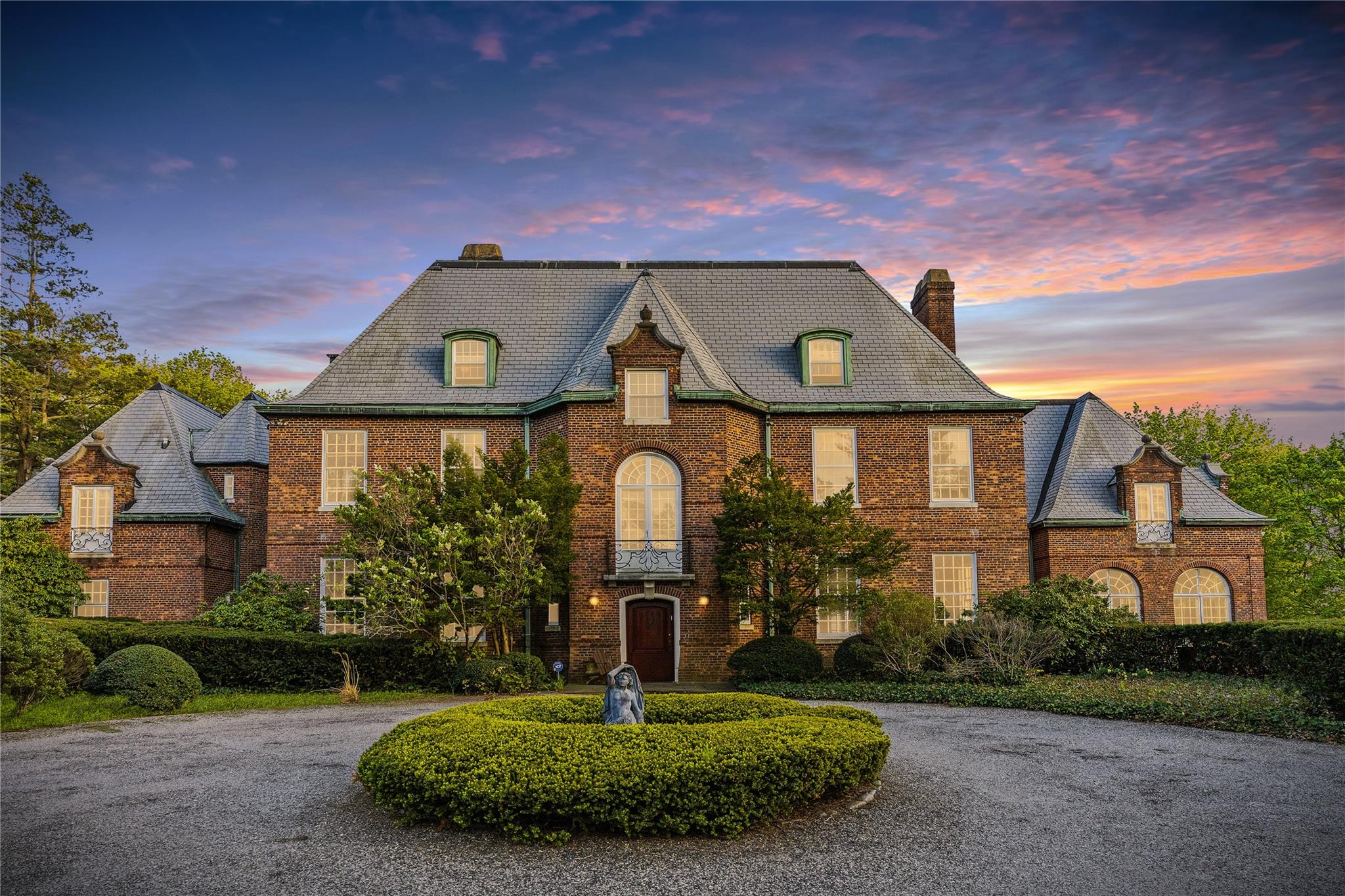 #2 photo, 10 Auserehl Court, サフォーク郡 Huntington , NY 11743