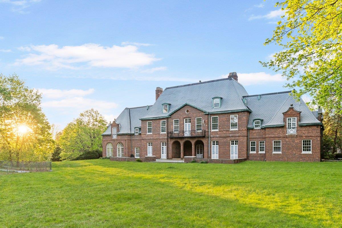 #20 photo, 10 Auserehl Court, サフォーク郡 Huntington , NY 11743