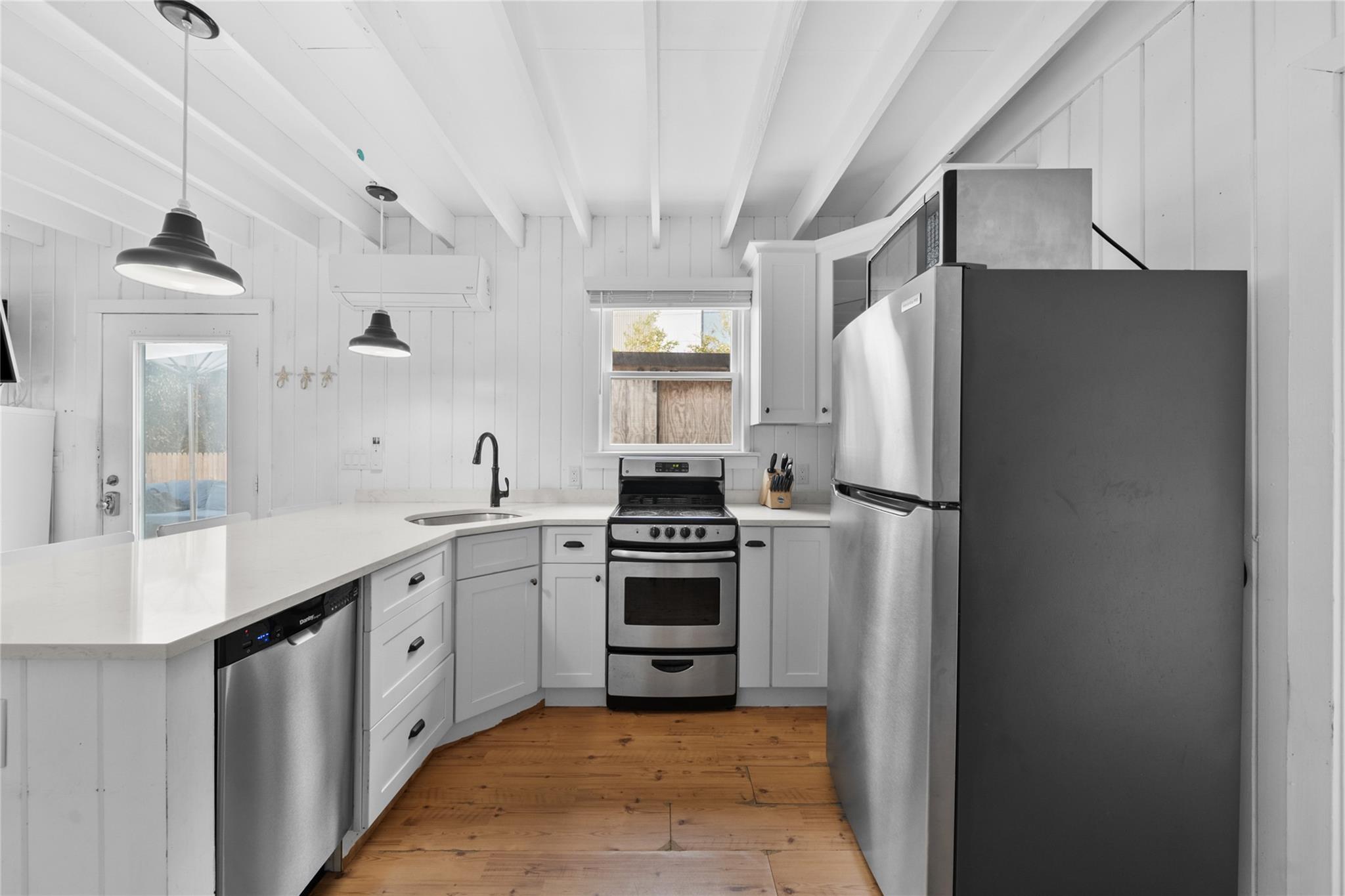 #11 photo, 5 Champlain Street, サフォーク郡 Ocean Bay Park , NY 11706