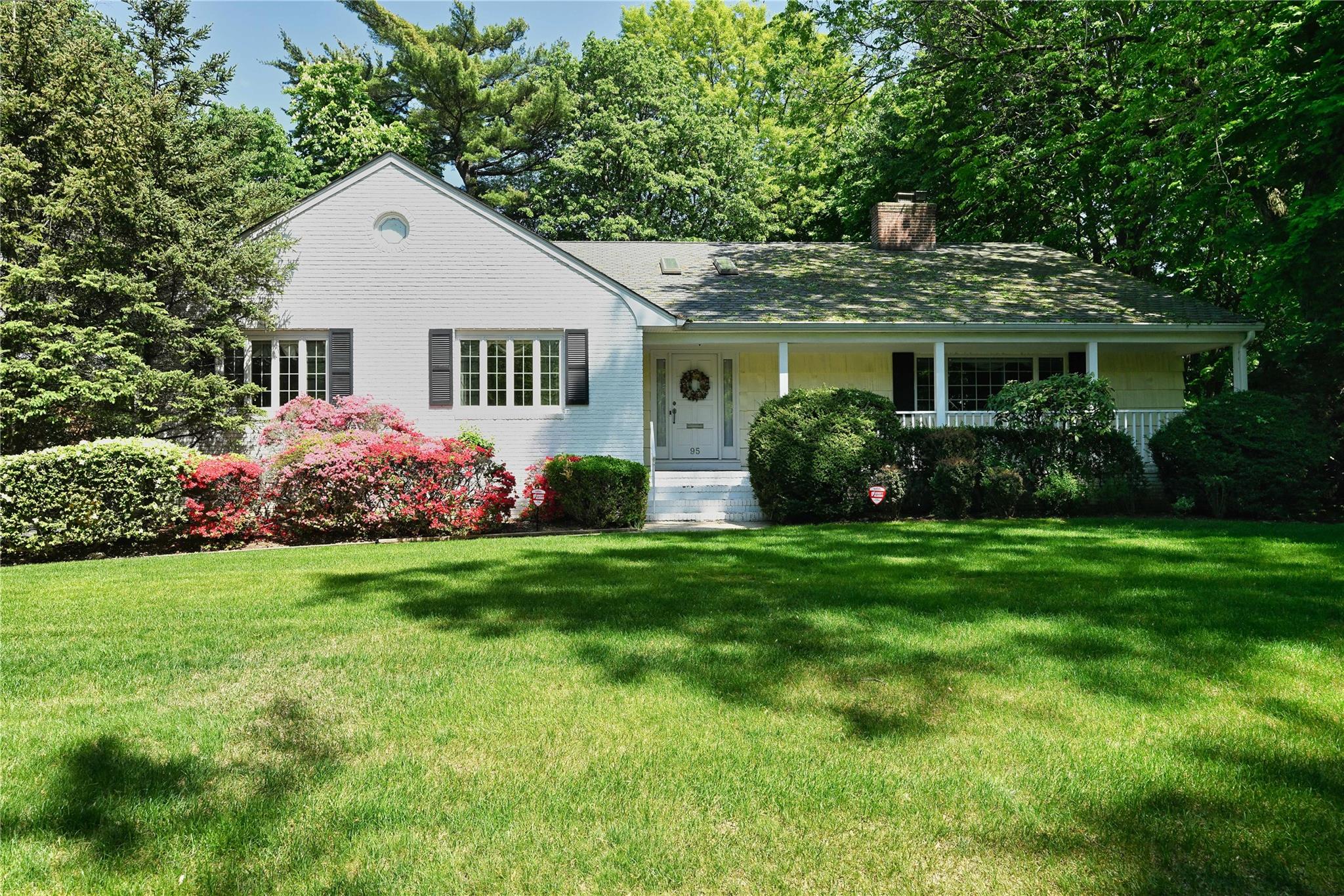 #1 photo, 95 Washington Avenue, Garden City , NY 11530