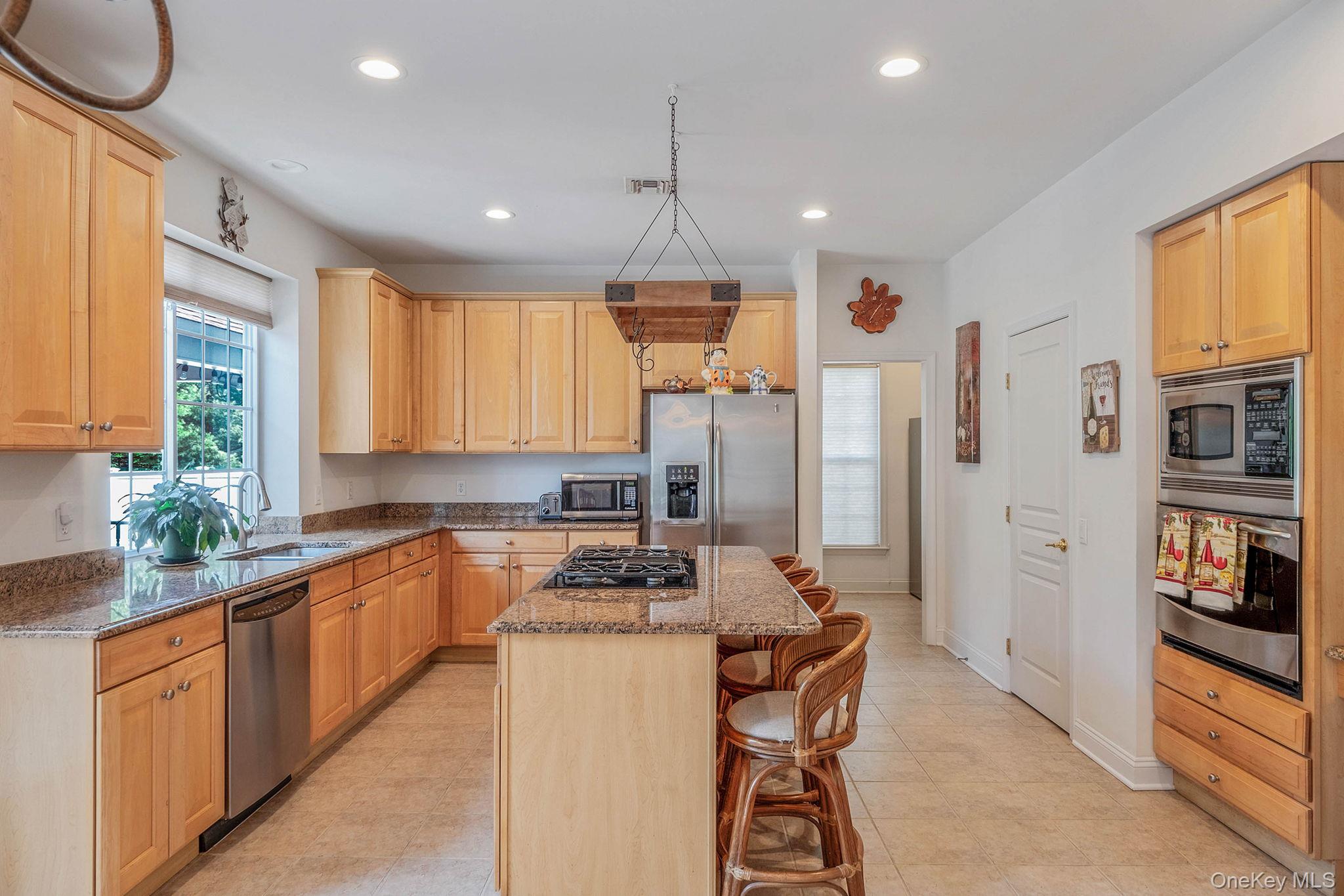 #15 photo, 29 Pinehurst Drive, サフォーク郡 Mount Sinai , NY 11766