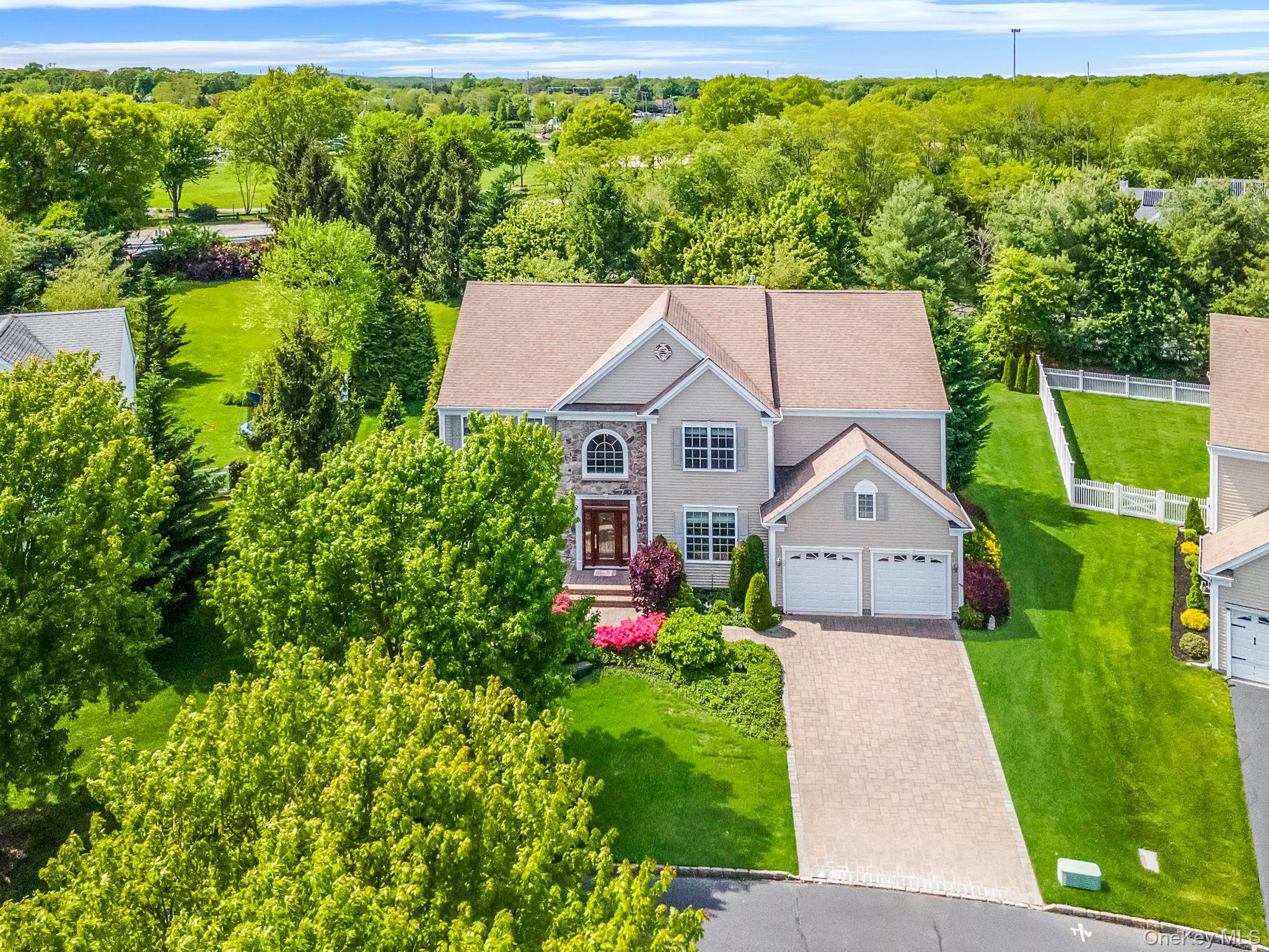 #4 photo, 29 Pinehurst Drive, サフォーク郡 Mount Sinai , NY 11766