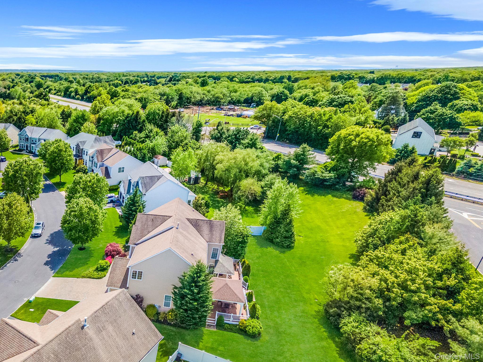 #7 photo, 29 Pinehurst Drive, サフォーク郡 Mount Sinai , NY 11766