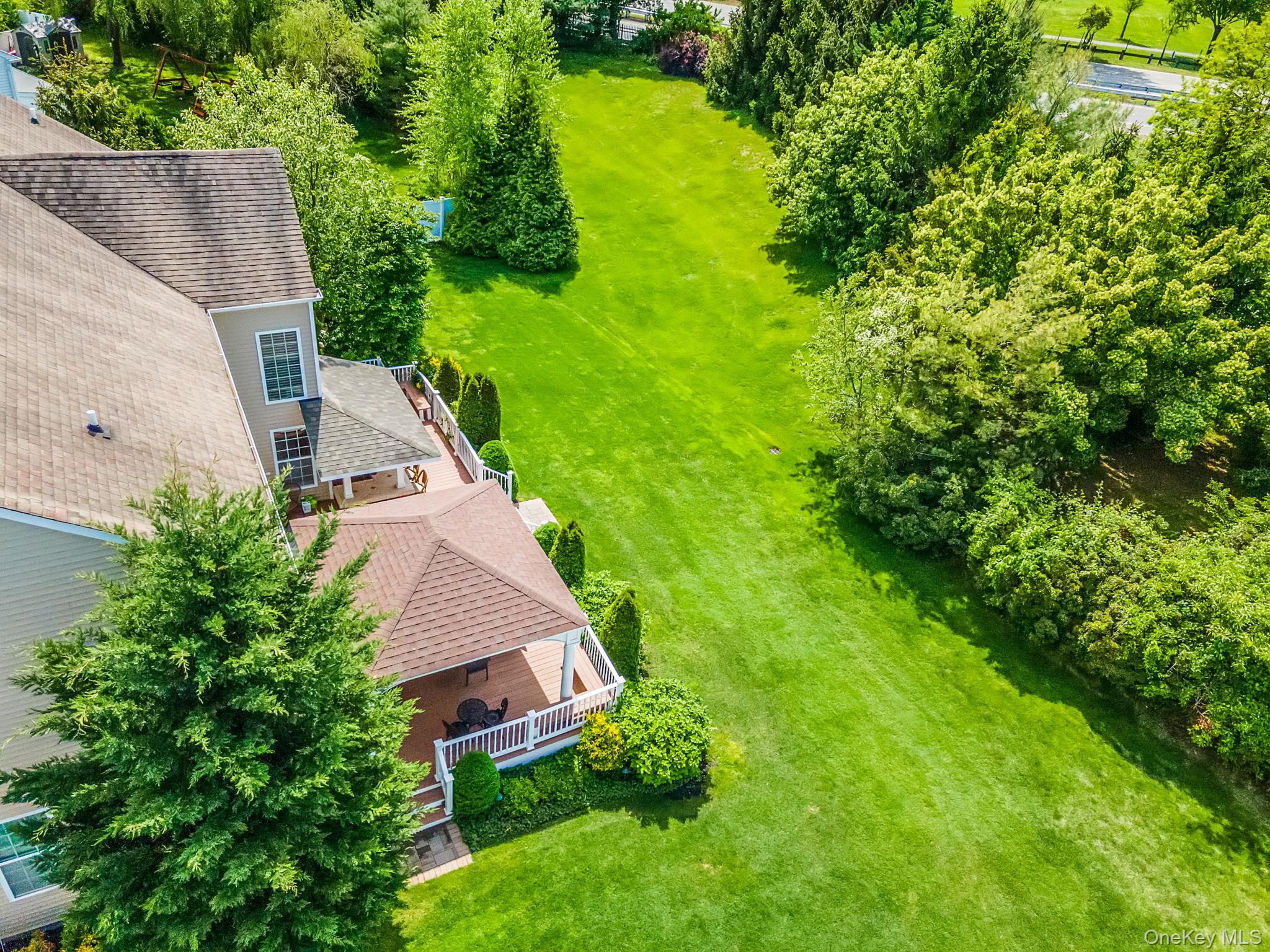 #8 photo, 29 Pinehurst Drive, サフォーク郡 Mount Sinai , NY 11766