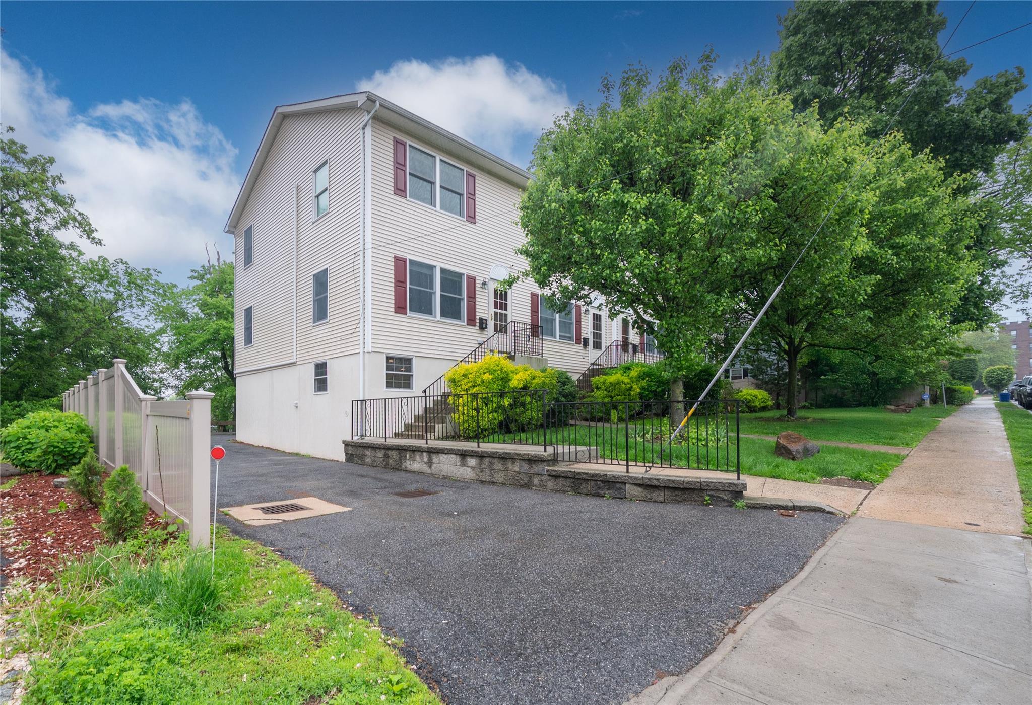 #1 photo, 60 Remington Place, New Rochelle , NY 10801