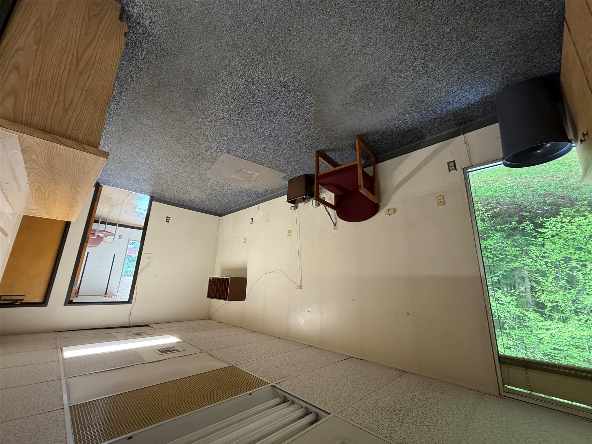 #8 photo, 111 Sullivan Avenue, Ferndale , NY 12734