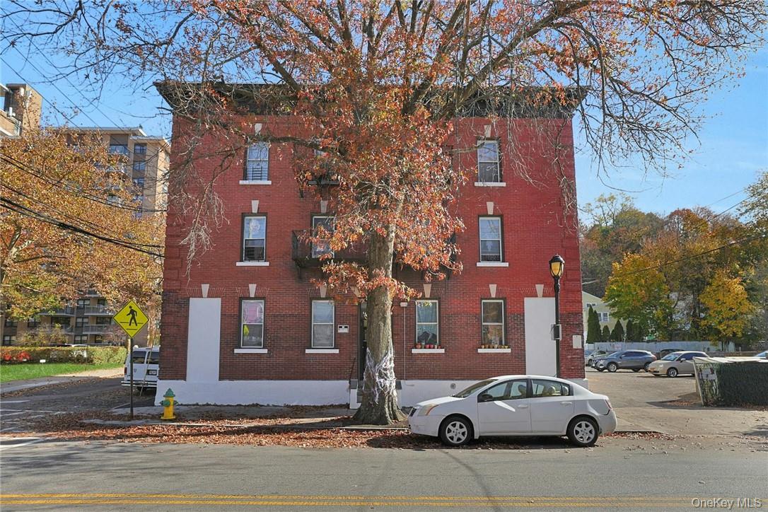 #2 photo, 141 Ferris Avenue, White Plains , NY 10603