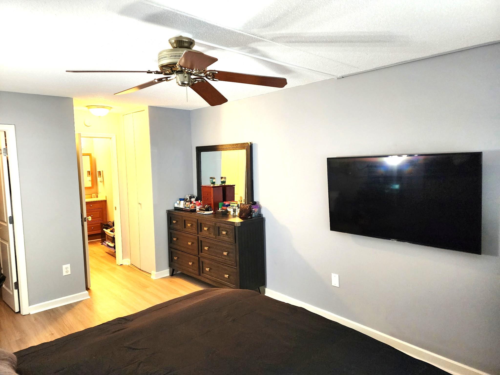 #20 photo, 300 High Point Drive, Hartsdale , NY 10530