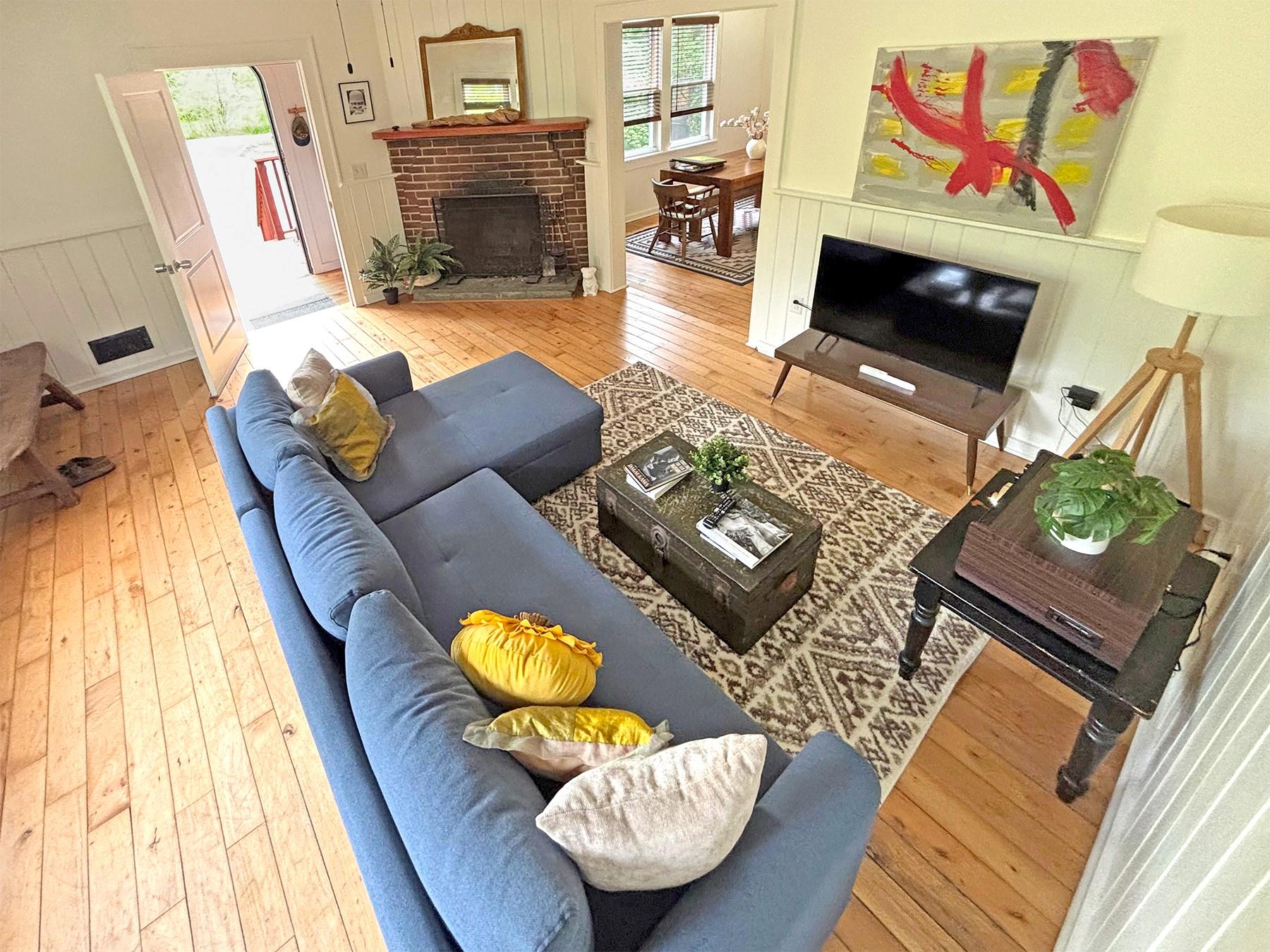 #8 photo, 196 Tinker Street, Woodstock , NY 12498