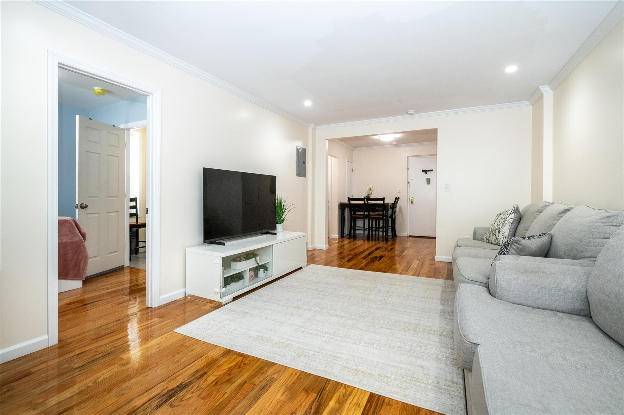 #7 photo, 90 Union Street, New Rochelle , NY 10801-2426