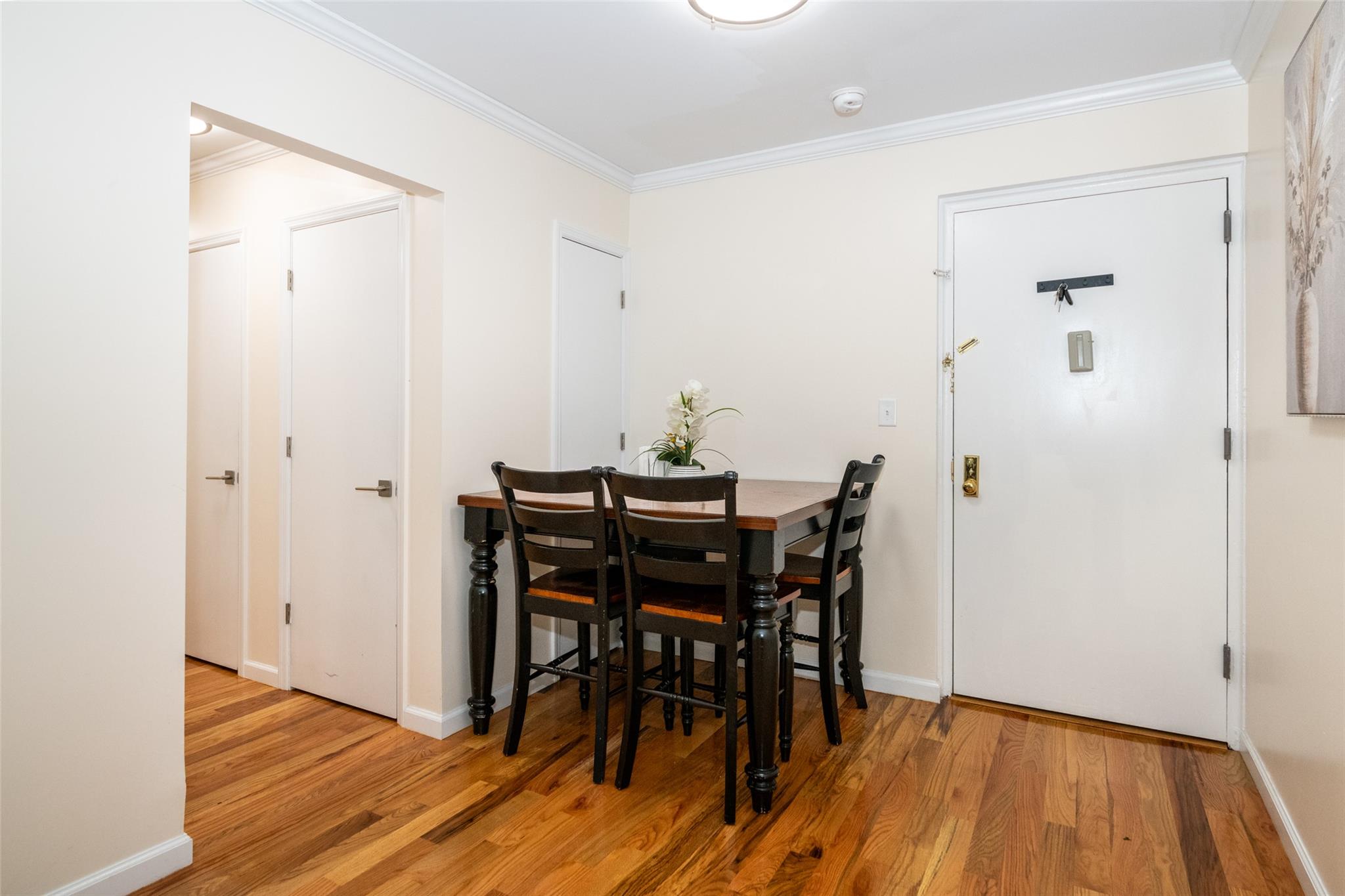 #8 photo, 90 Union Street, New Rochelle , NY 10801-2426