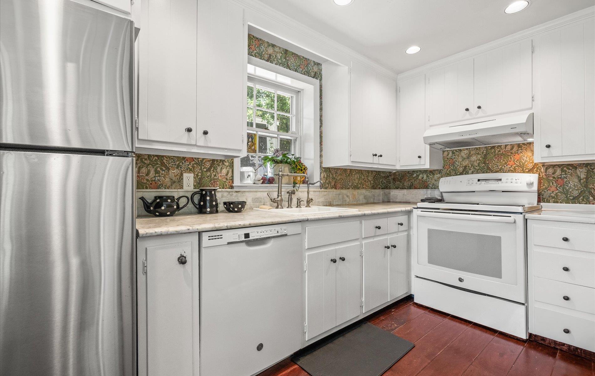 #16 photo, 80 E Broadway, ナッソー郡 Roslyn , NY 11576