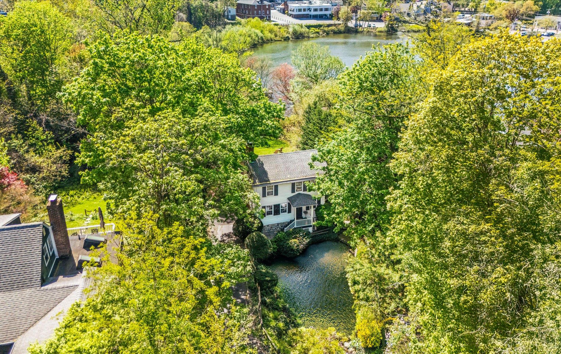 #3 photo, 80 E Broadway, ナッソー郡 Roslyn , NY 11576