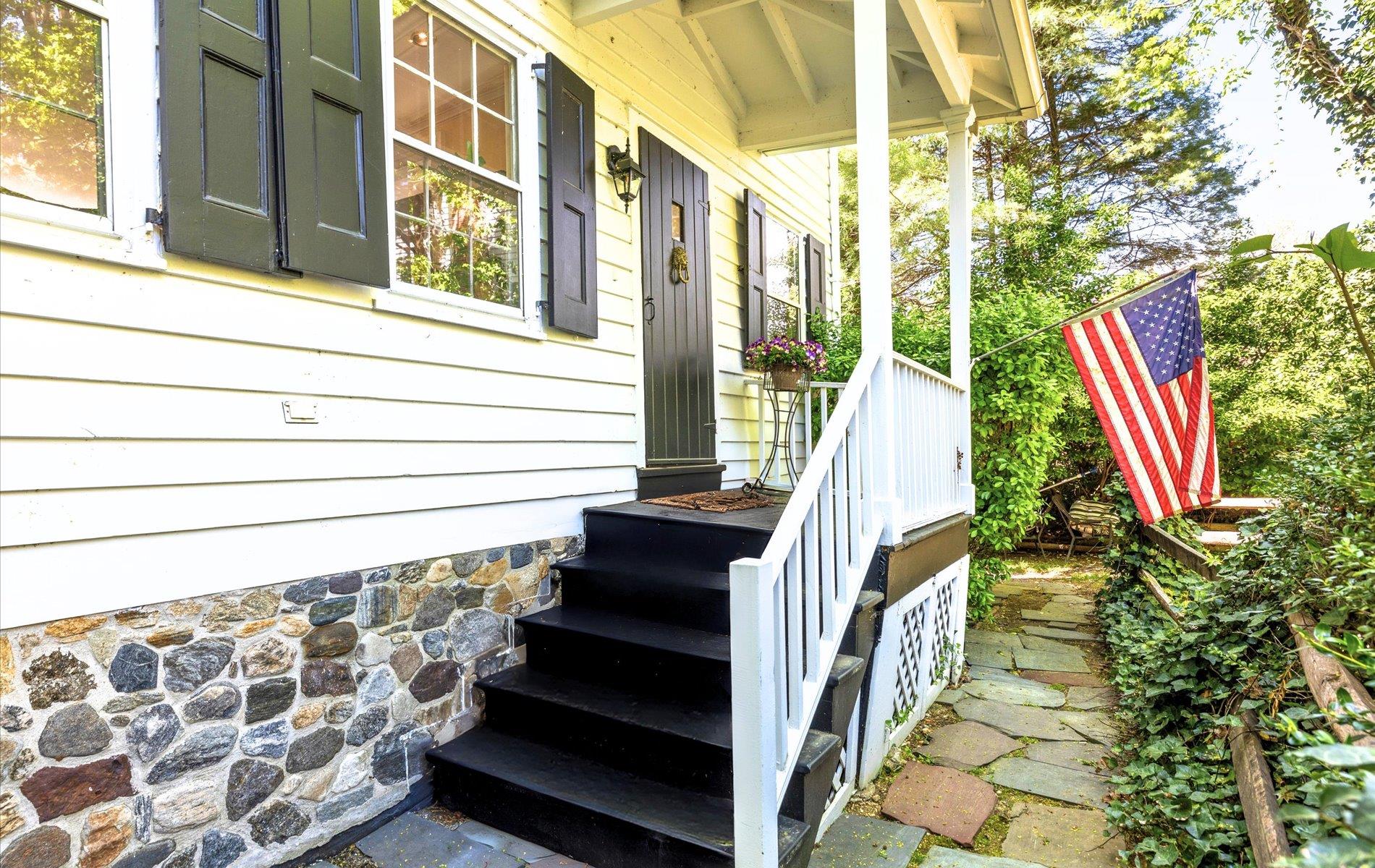 #4 photo, 80 E Broadway, ナッソー郡 Roslyn , NY 11576