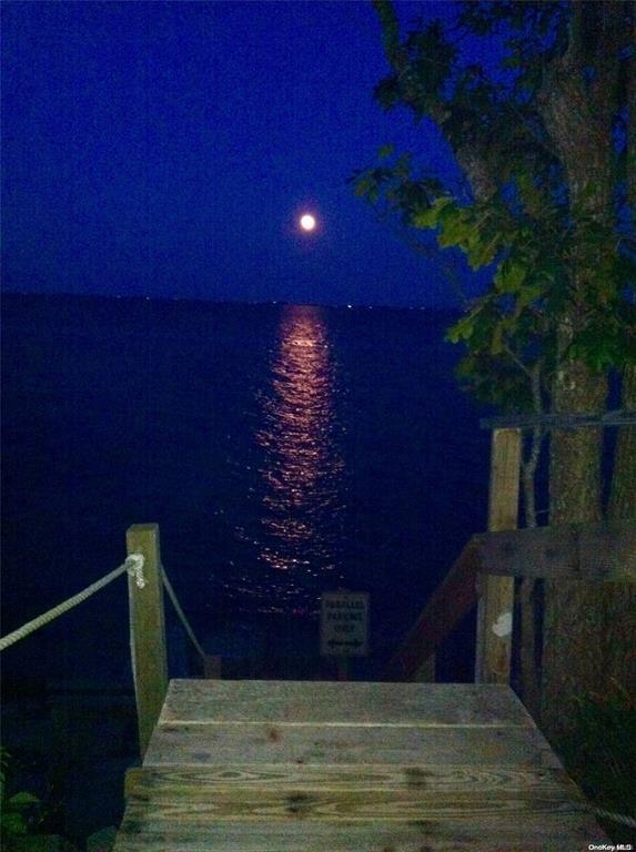 #20 photo, 6 Lynn Court, サフォーク郡 Hampton Bays , NY 11946