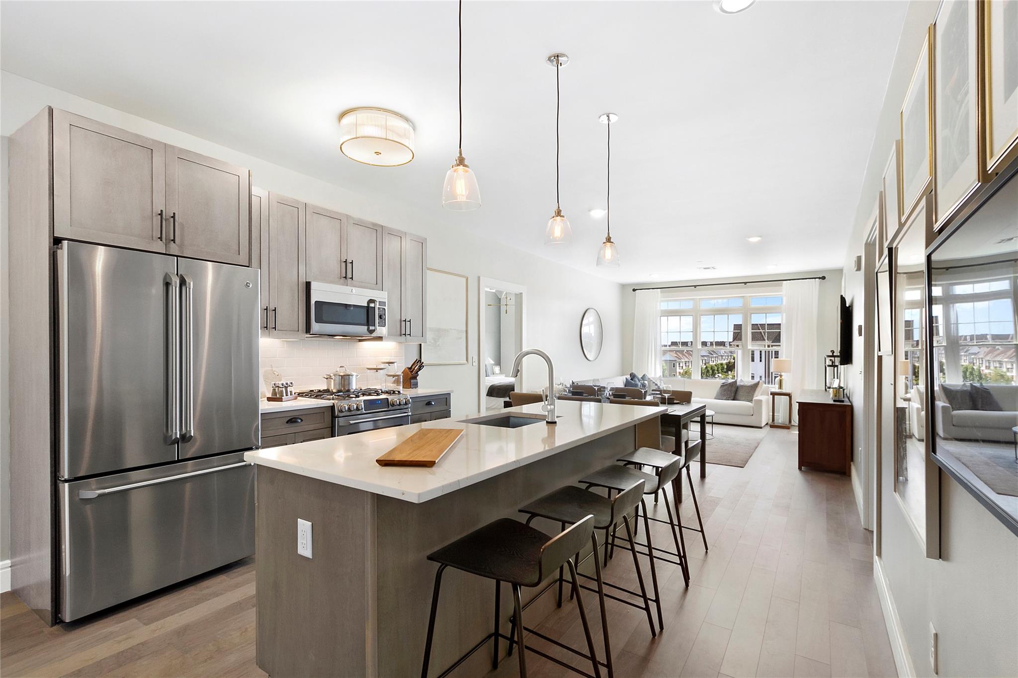 #1 photo, 990 Corporate Drive, Westbury , NY 11590