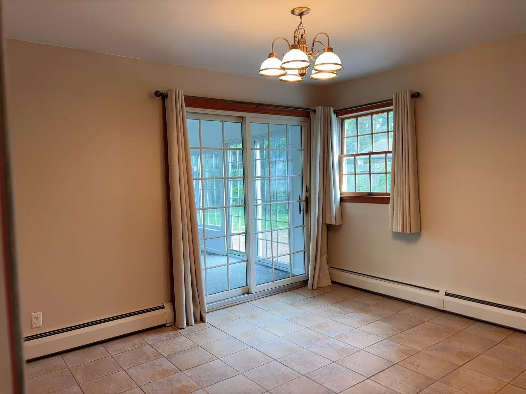 #4 photo, 2090 Post Street, ナッソー郡 East Meadow , NY 11554