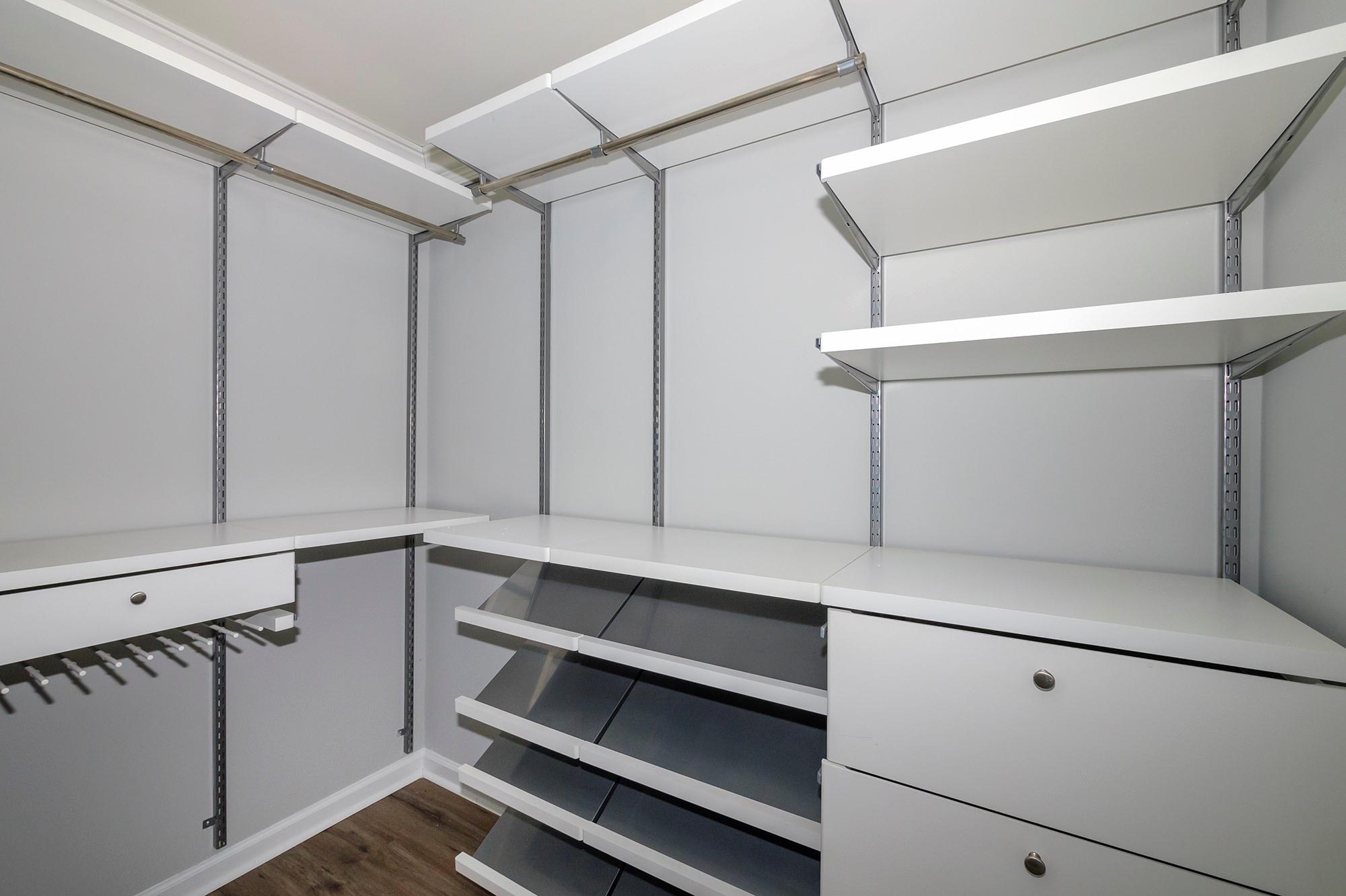 #8 photo, 2200 Dolphin Lane, サフォーク郡 Holbrook , NY 11741