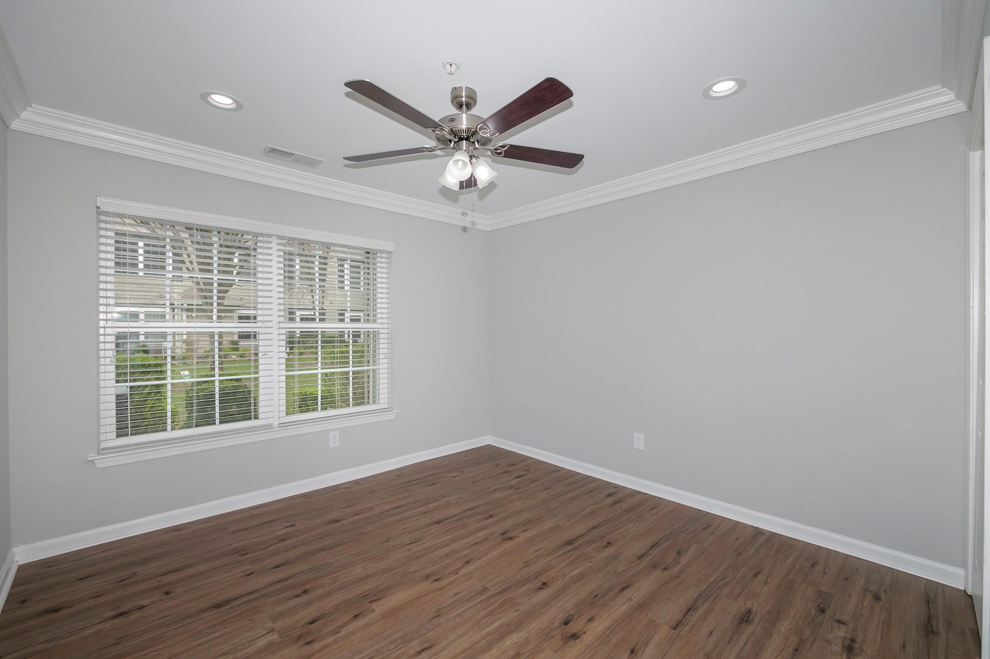 #9 photo, 2200 Dolphin Lane, サフォーク郡 Holbrook , NY 11741