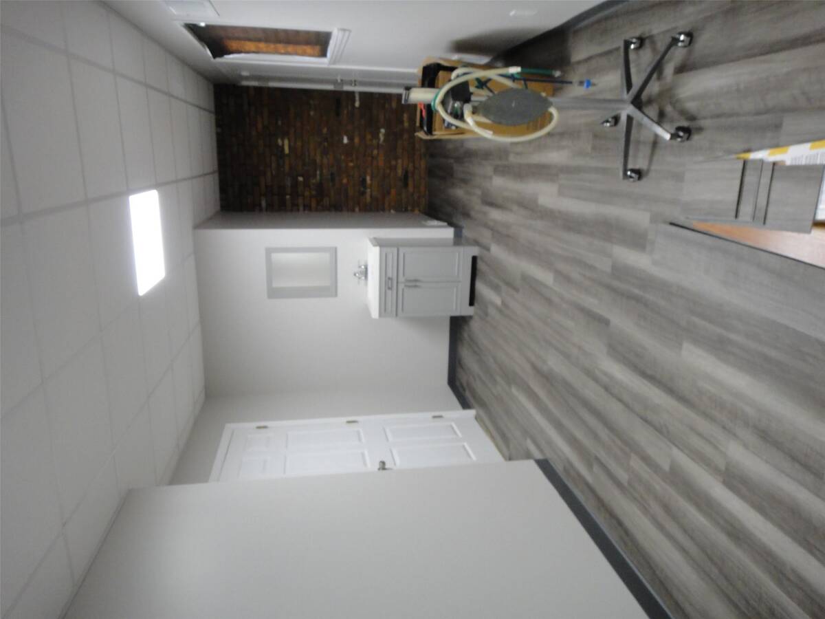 #3 photo, 109 Carleton, サフォーク郡 Central Islip , NY 11722