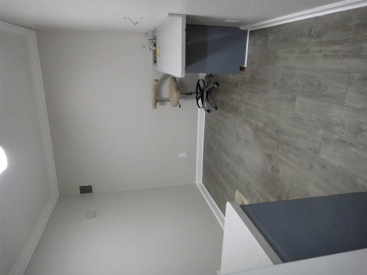 #5 photo, 109 Carleton, サフォーク郡 Central Islip , NY 11722