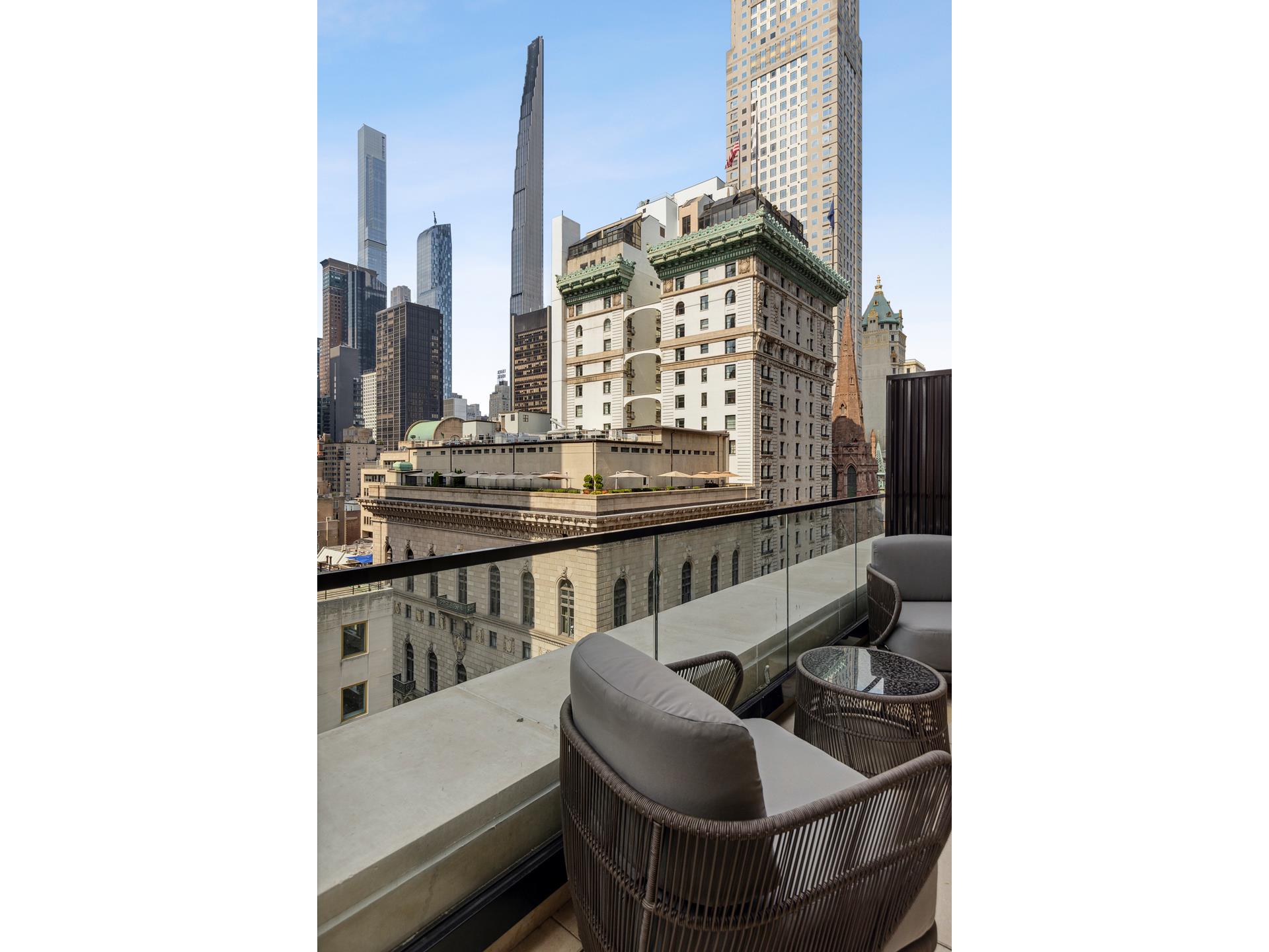 #5 photo, 685 5TH Avenue, マンハッタン Midtown East , NY 10022