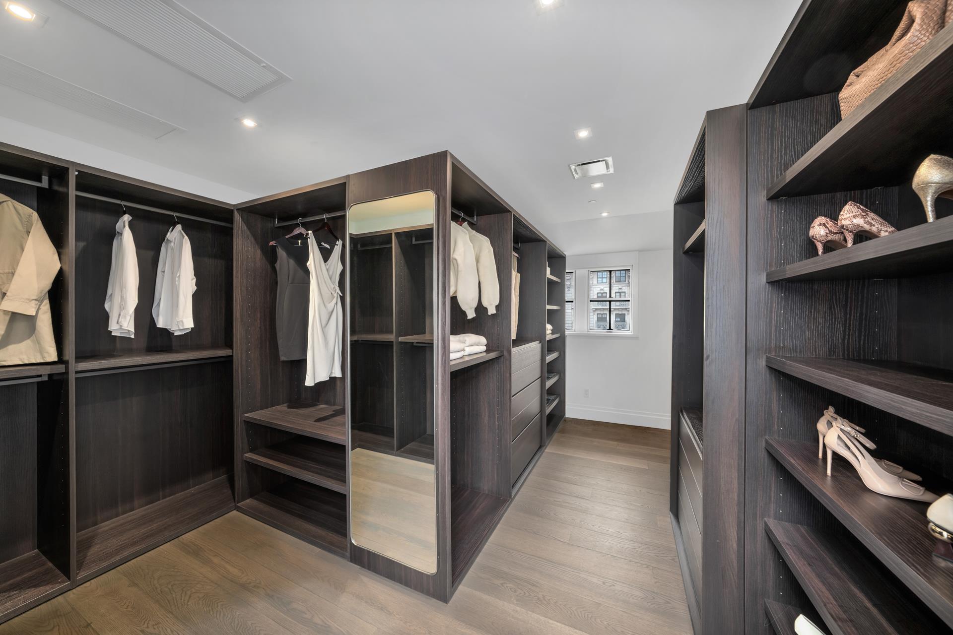 #8 photo, 2112 BROADWAY, マンハッタン Upper West Side , NY 10023