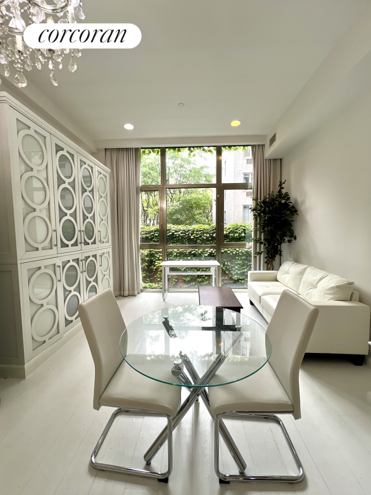 #1 photo, 216 E 52ND Street, Turtle Bay , NY 10022