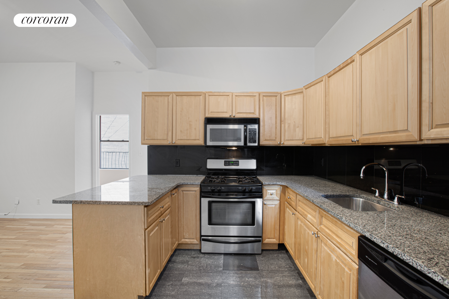 #1 photo, 154 COLUMBUS Avenue, Lincoln Square , NY 10023