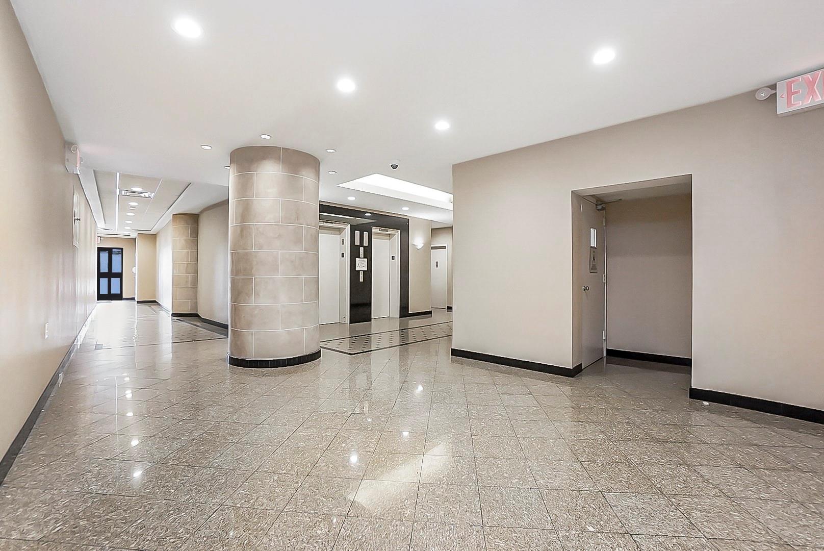 #2 photo, 10 Bay Street Landing, Staten Island , NY 10301