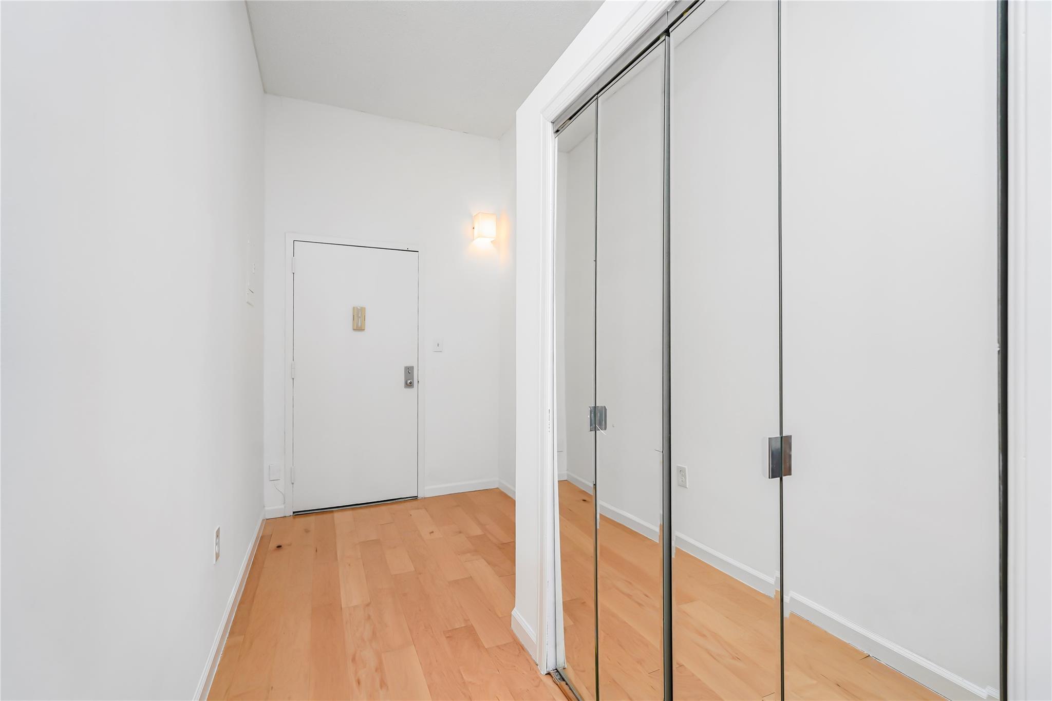 #5 photo, 10 Bay Street Landing, Staten Island , NY 10301