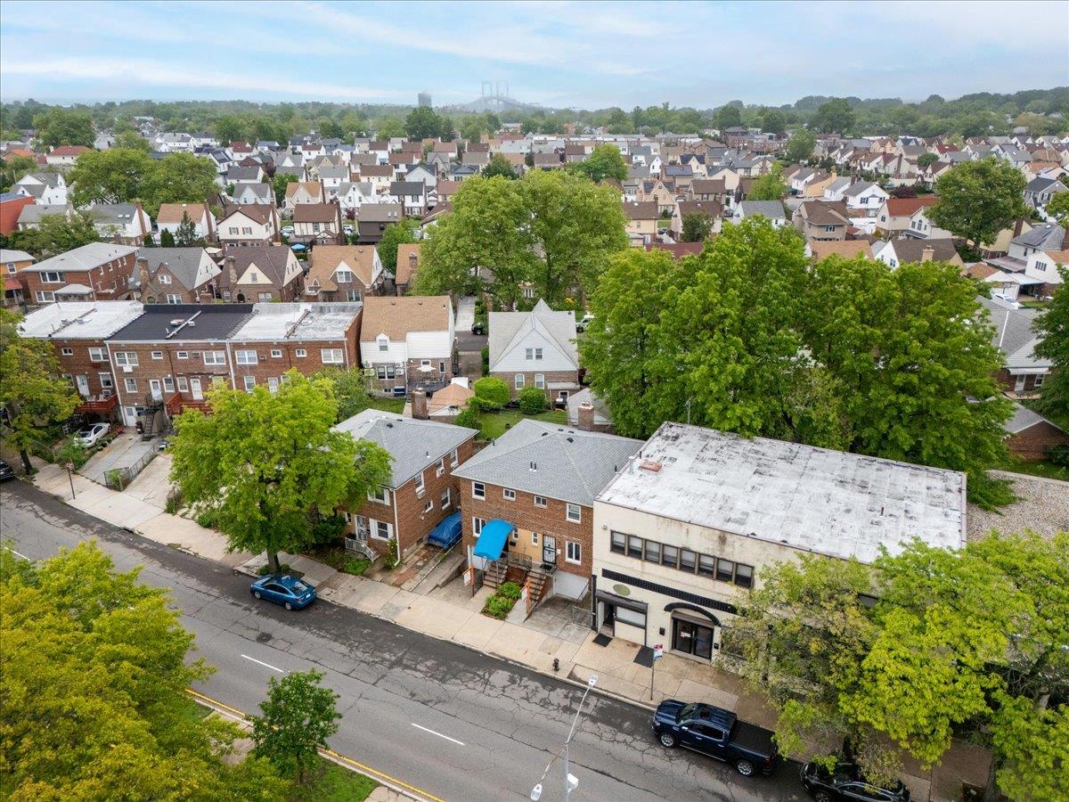 #17 photo, 2533 Francis Lewis Boulevard, كوينز Whitestone , NY 11358