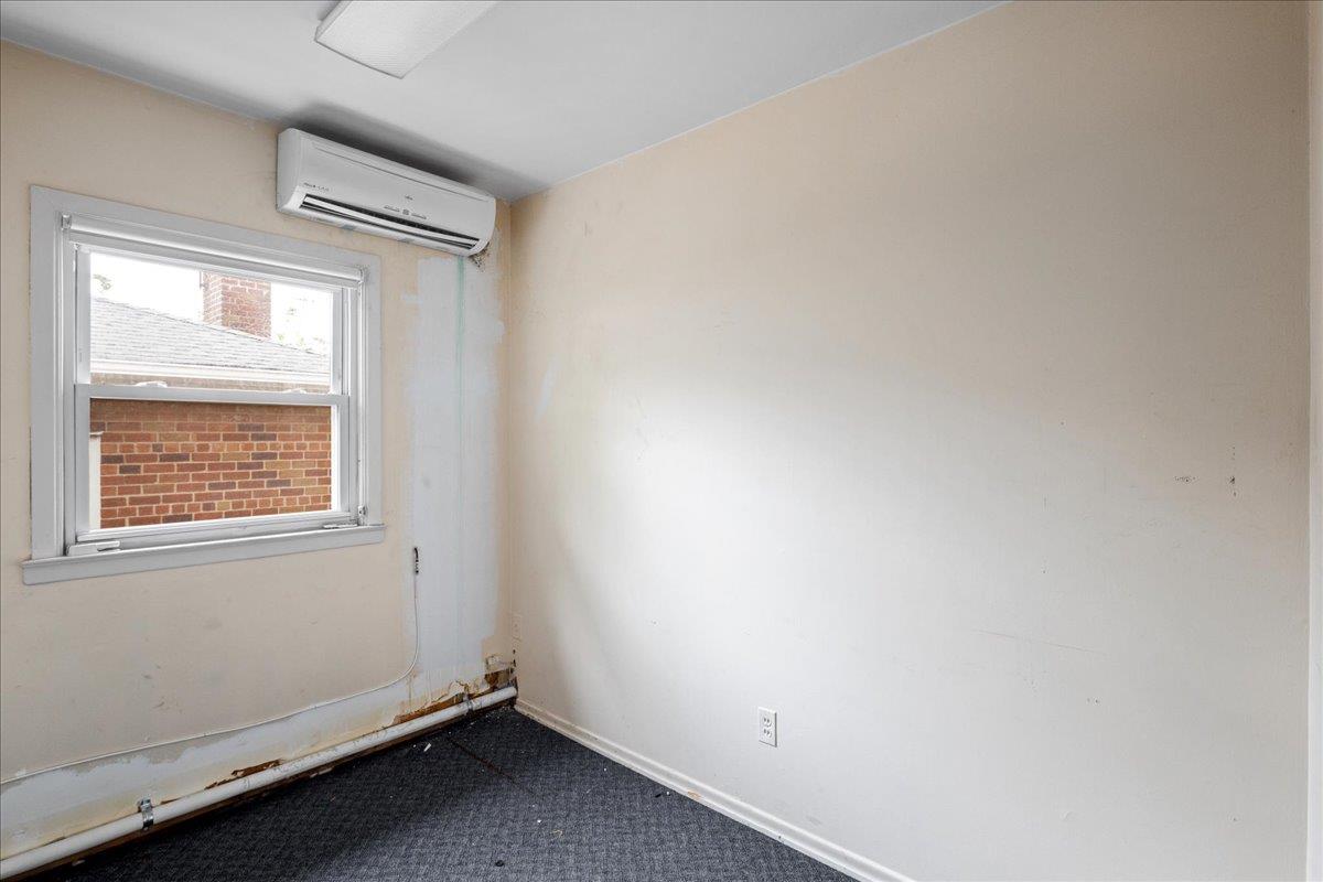 #9 photo, 2533 Francis Lewis Boulevard, كوينز Whitestone , NY 11358