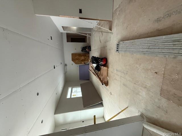 #5 photo, 85 Roundtree Drive, מחוז נסאו Plainview , NY 11803