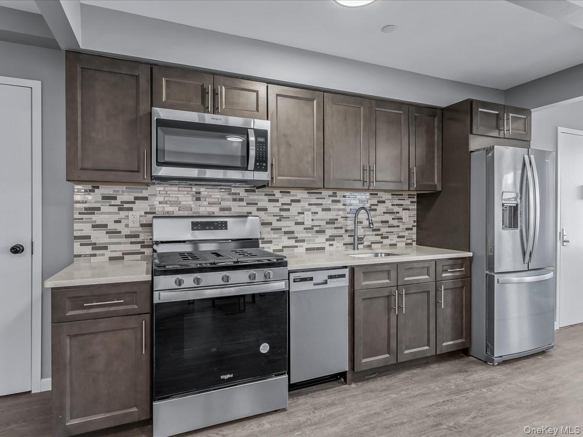 #11 photo, 37-12 Francis Lewis Boulevard, クイーンズ区 Bayside , NY 11361