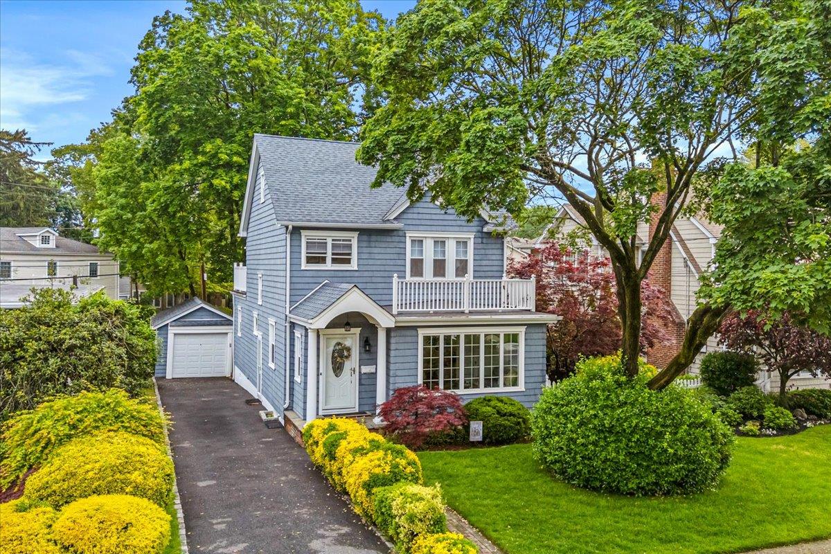 #1 photo, 23 Beechwood Avenue, Manhasset , NY 11030