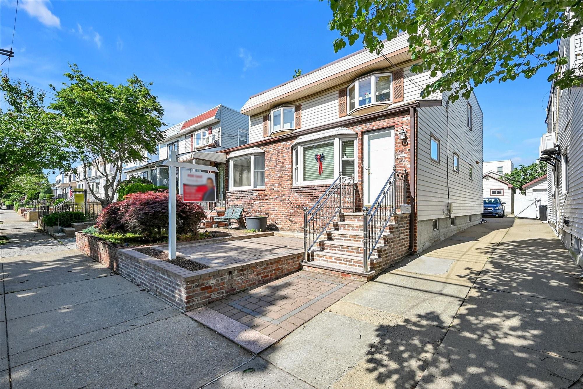 #1 photo, 32-37 200th Street, Bayside , NY 11361